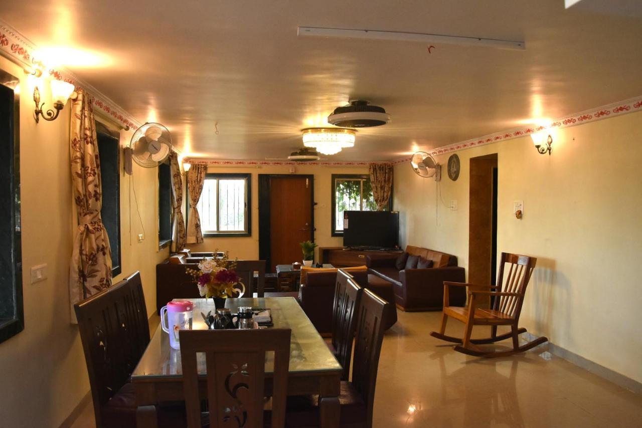 Quinte Hills Residency Villa พันช์กานี ภายนอก รูปภาพ