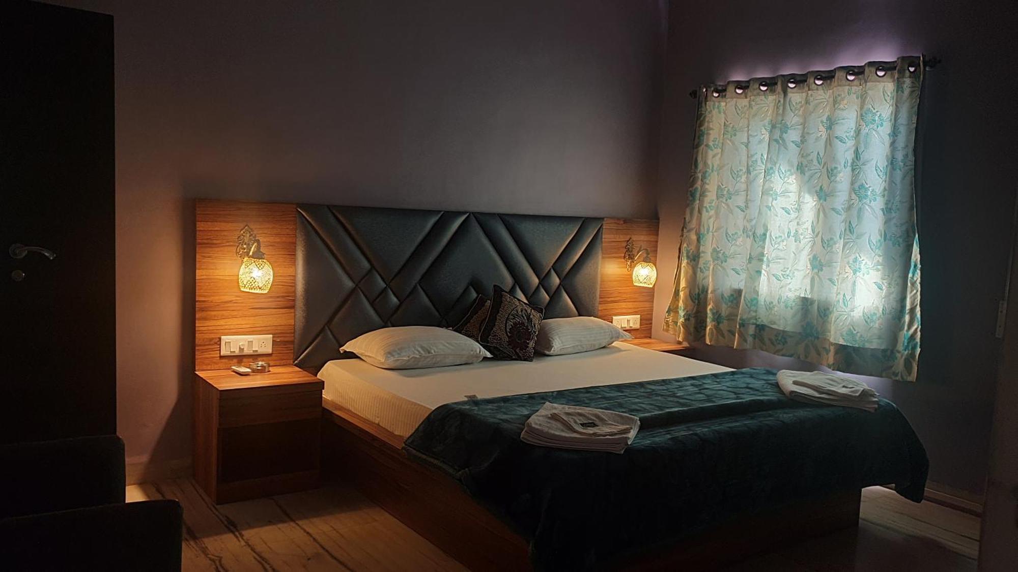 Quinte Hills Residency Villa พันช์กานี ภายนอก รูปภาพ