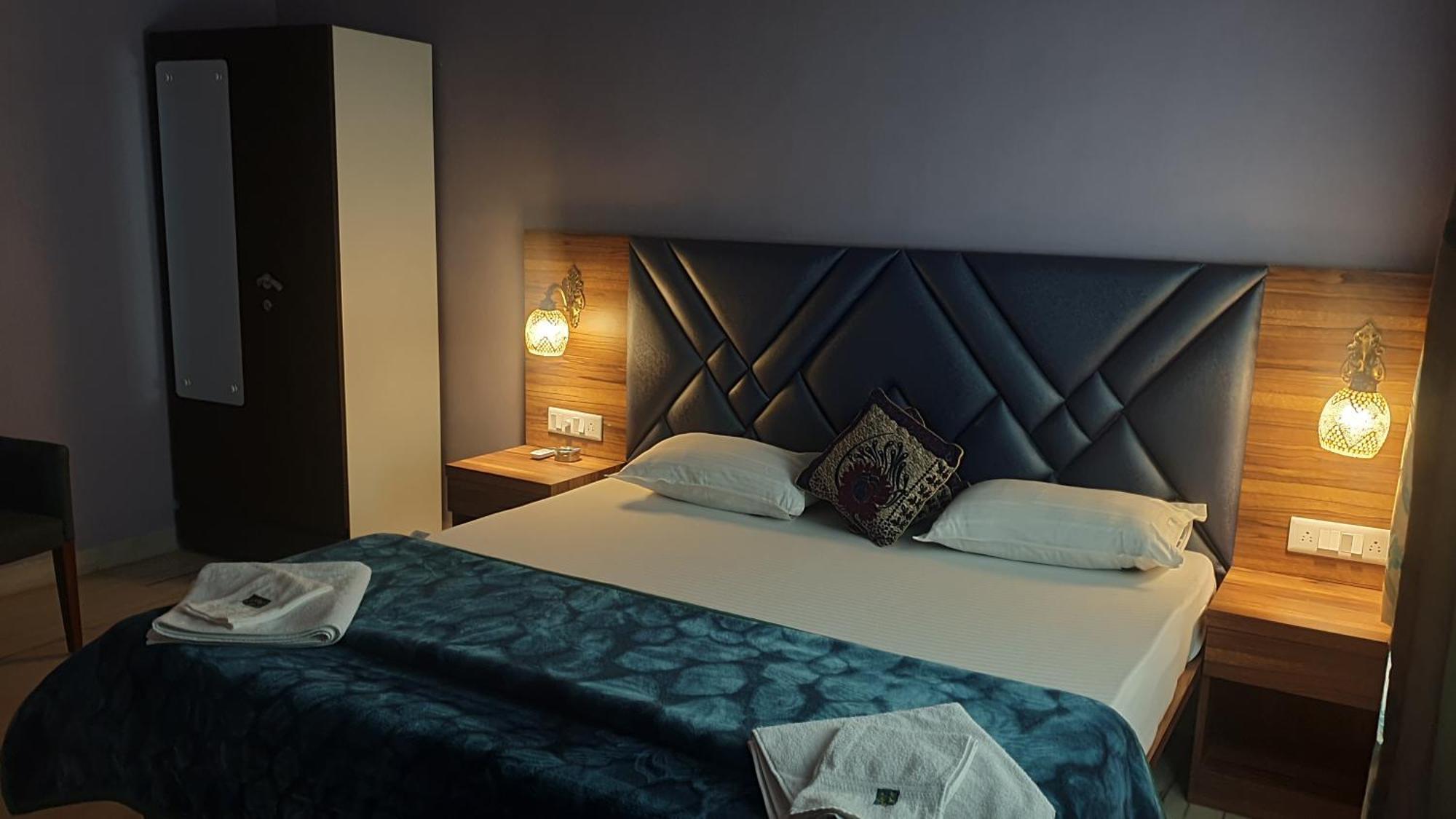 Quinte Hills Residency Villa พันช์กานี ภายนอก รูปภาพ
