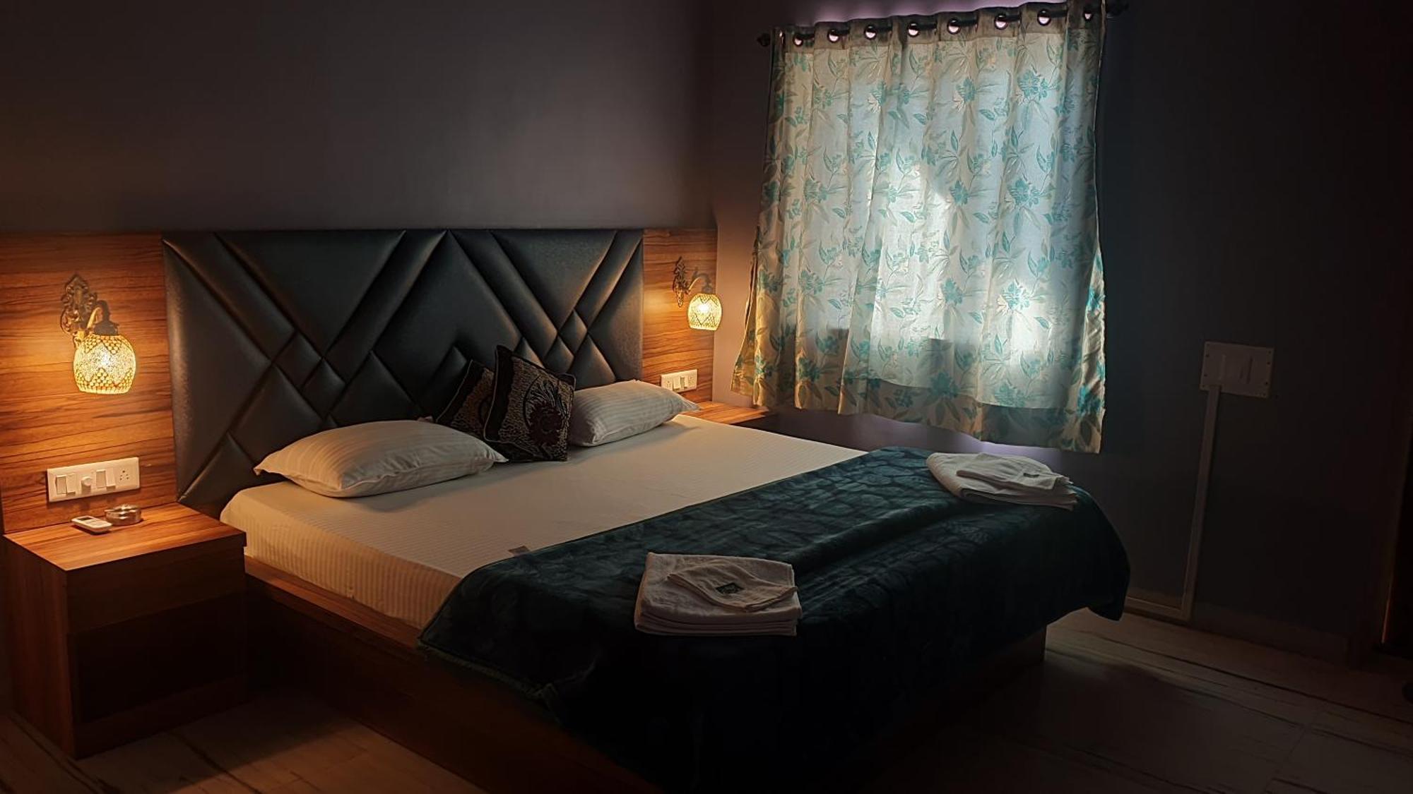 Quinte Hills Residency Villa พันช์กานี ภายนอก รูปภาพ